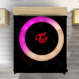 Přehoz na postel - Twice logo