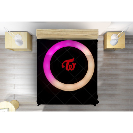 Přehoz na postel - Twice logo