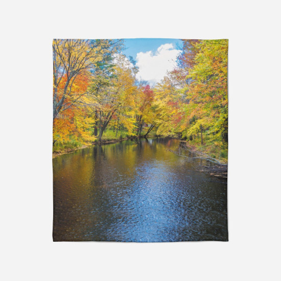 Teplá deka - River in Autumn