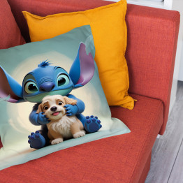 Polštář Stitch drží Scrump
