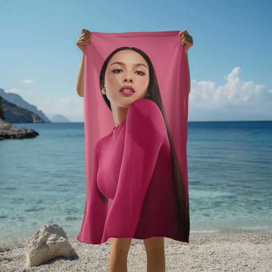 Plážová osuška Olivia Rodrigo