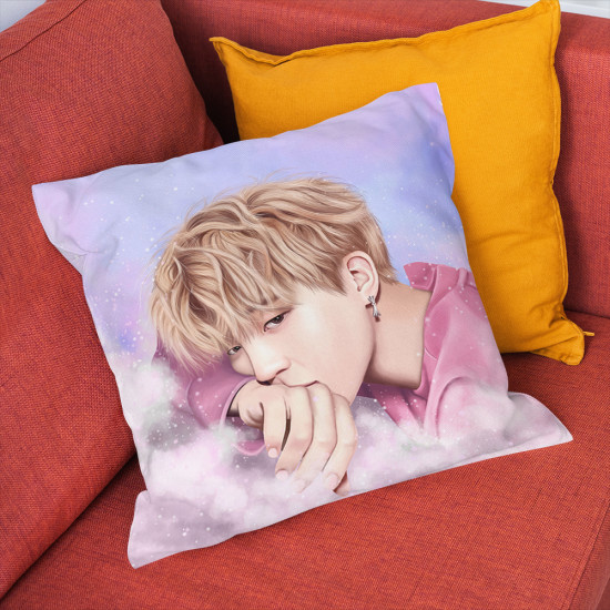 Růžový dekorační polštář Jungkook BTS